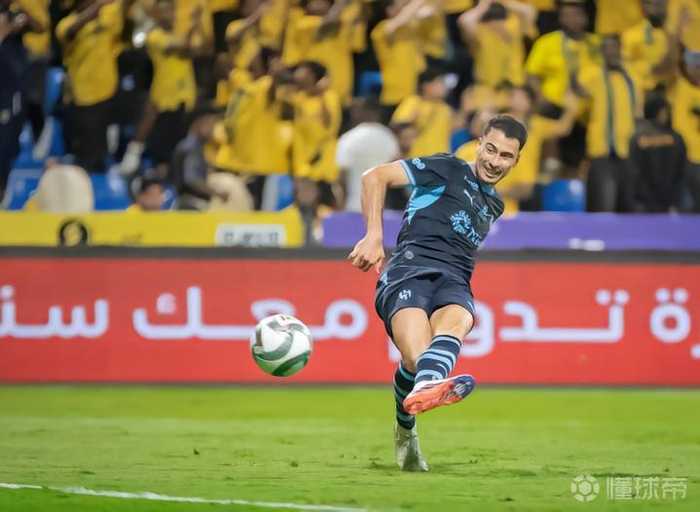 不负枪迷思念，马丁内利推射+晃后卫+吃饼在沙特联戴帽